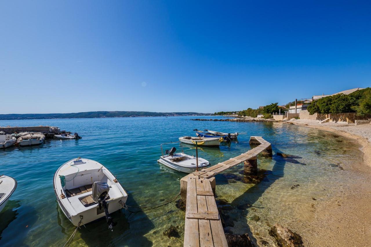 Beachfront Apartment Nehaj Kastel Kaštela Exterior foto